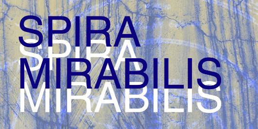 Text: Spira Mirabilis
Hintergund: Blaue Farbspuren auf beigem Grund