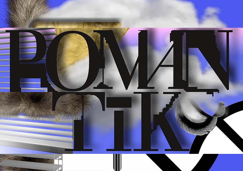 Menschen in einer Kunstausstellung in einer Kirche.